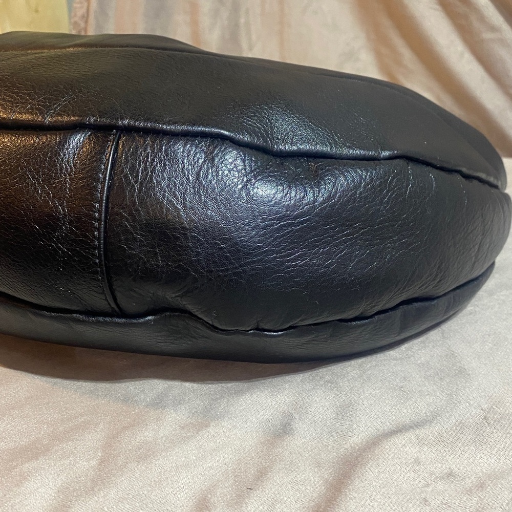 CUIR VERITABLE ITALIAN 
Elegant Black Leather Hobo Shoulder Bag - Picture 4 of 15